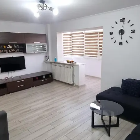 Ilona Apartament 3 Camere Ramnicu Valcea Exterior photo