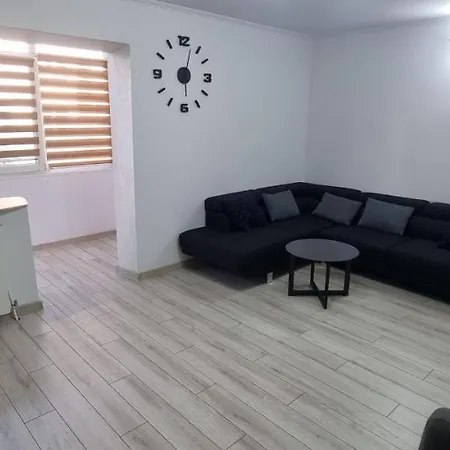 Ilona Apartament 3 Camere Ramnicu Valcea Exterior photo