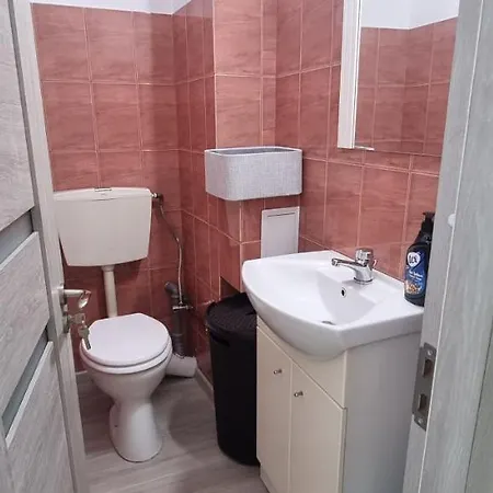 Ilona Apartament 3 Camere Ramnicu Valcea Exterior photo
